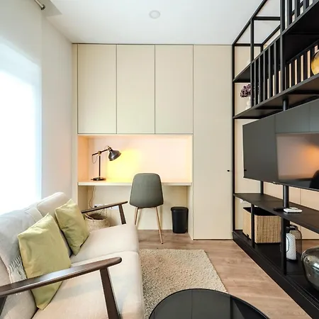 Lz By House And People