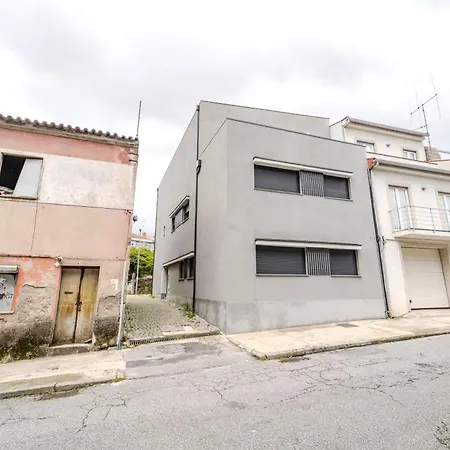 Apartment Lz By House And People