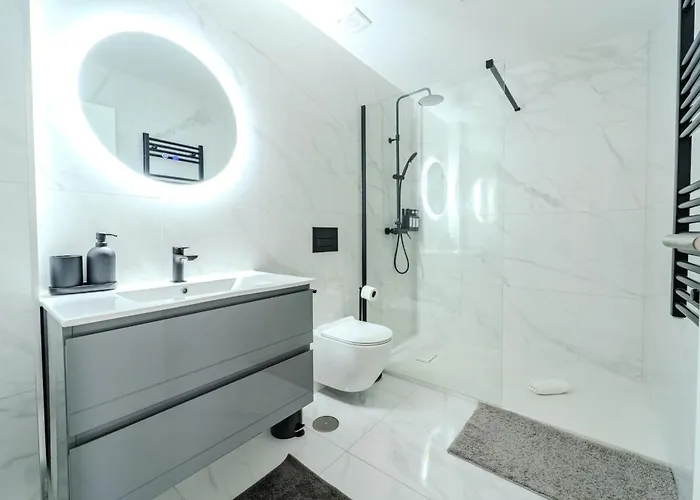 Apartament Lz By House And People